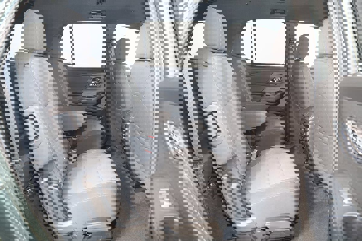 Used 2023 Chevrolet Traverse LT image 13