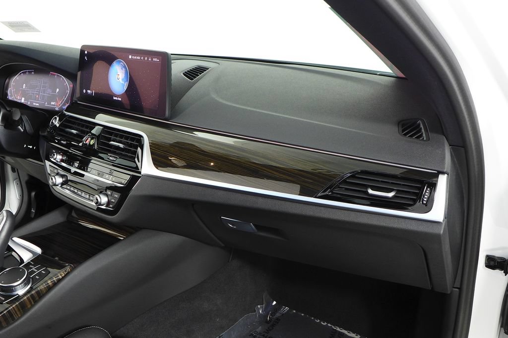 Used 2023 BMW 530i w/ Convenience Package RWD image 14