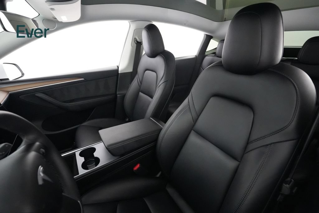 Used 2022 Tesla Model Y Long Range AWD/4WD image 4