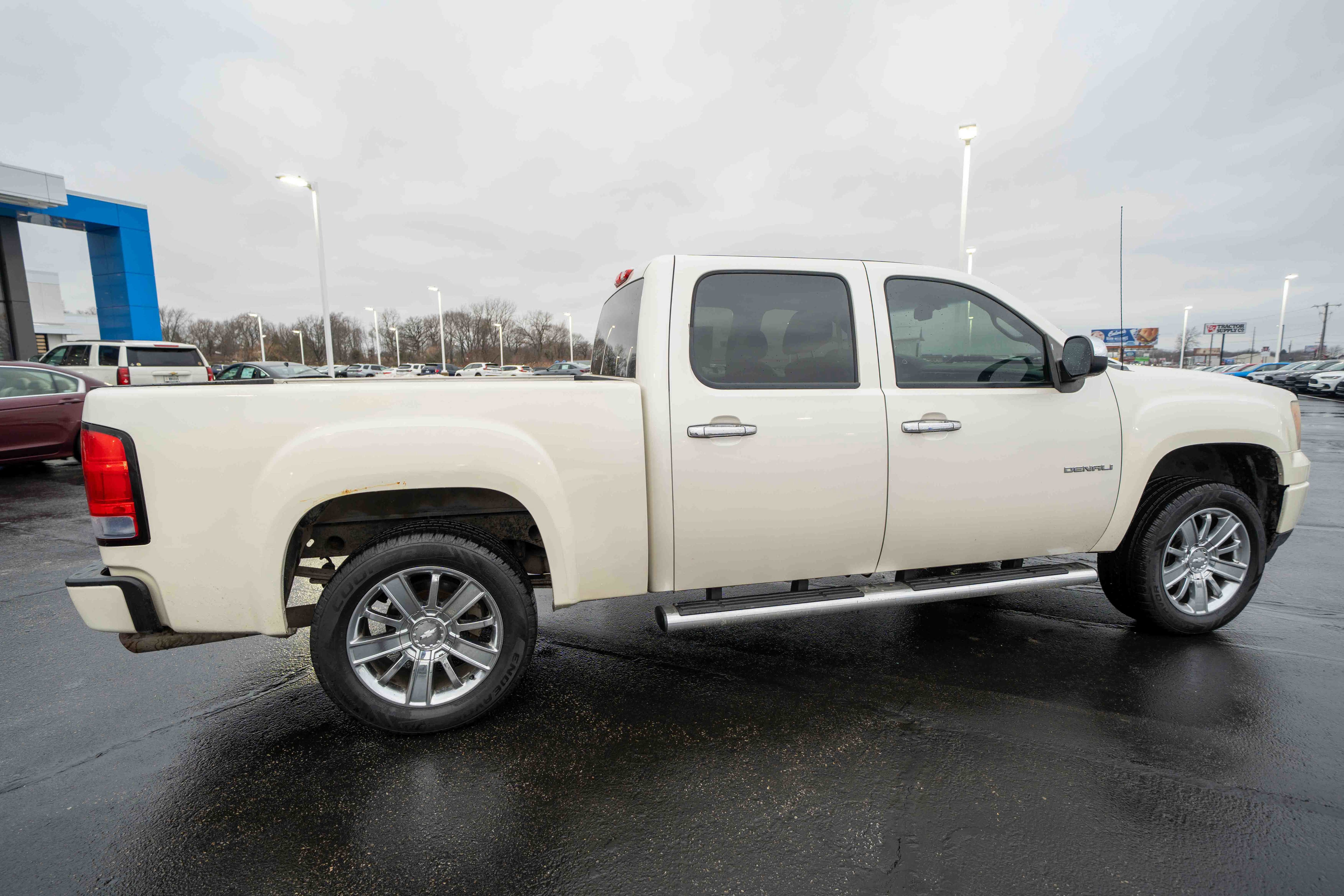 Used 2013 GMC Sierra 1500 Denali image 6