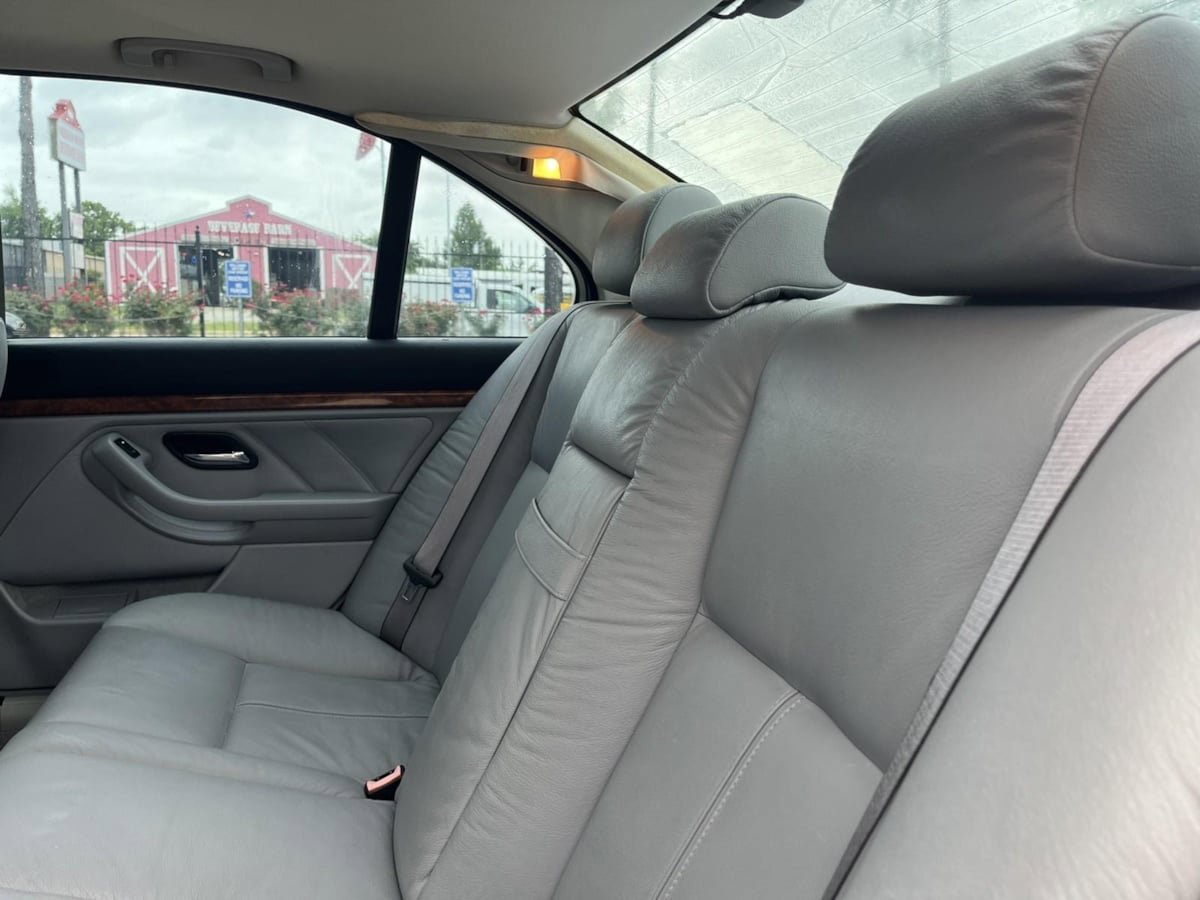 Used 1999 BMW 540i Sedan RWD image 22