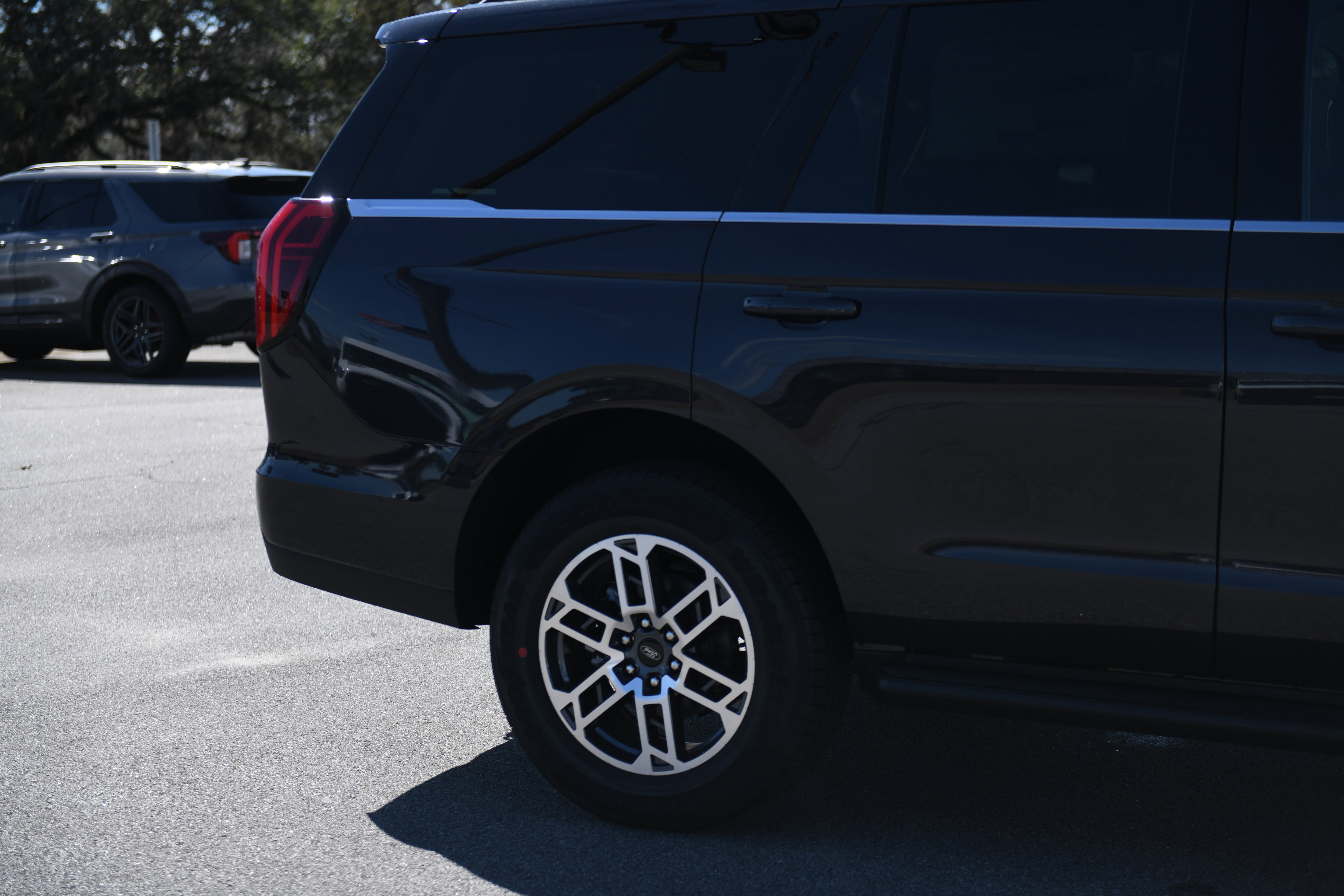 New 2026 Ford Expedition Active image 3