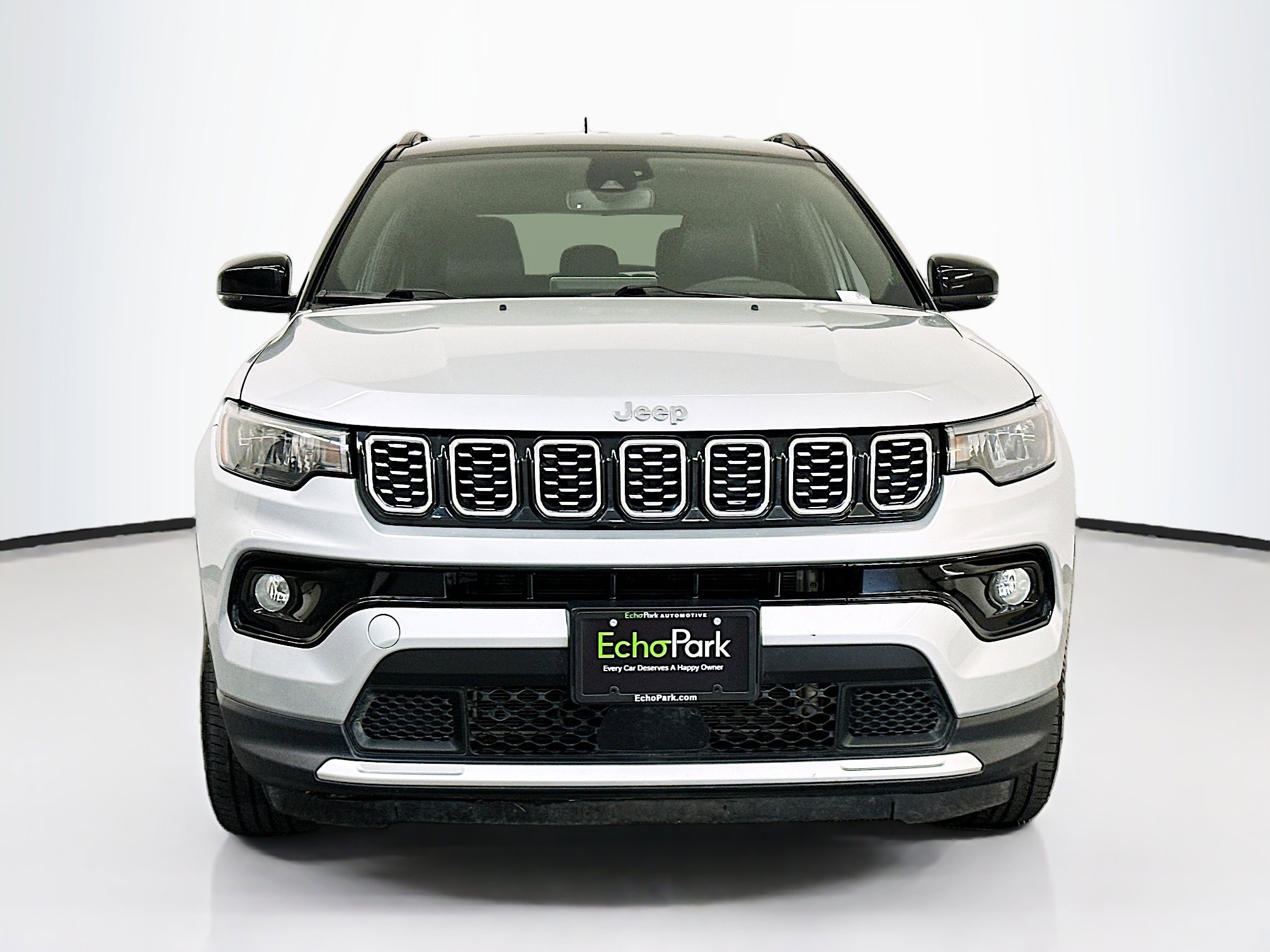 Used 2025 Jeep Compass Limited image 2
