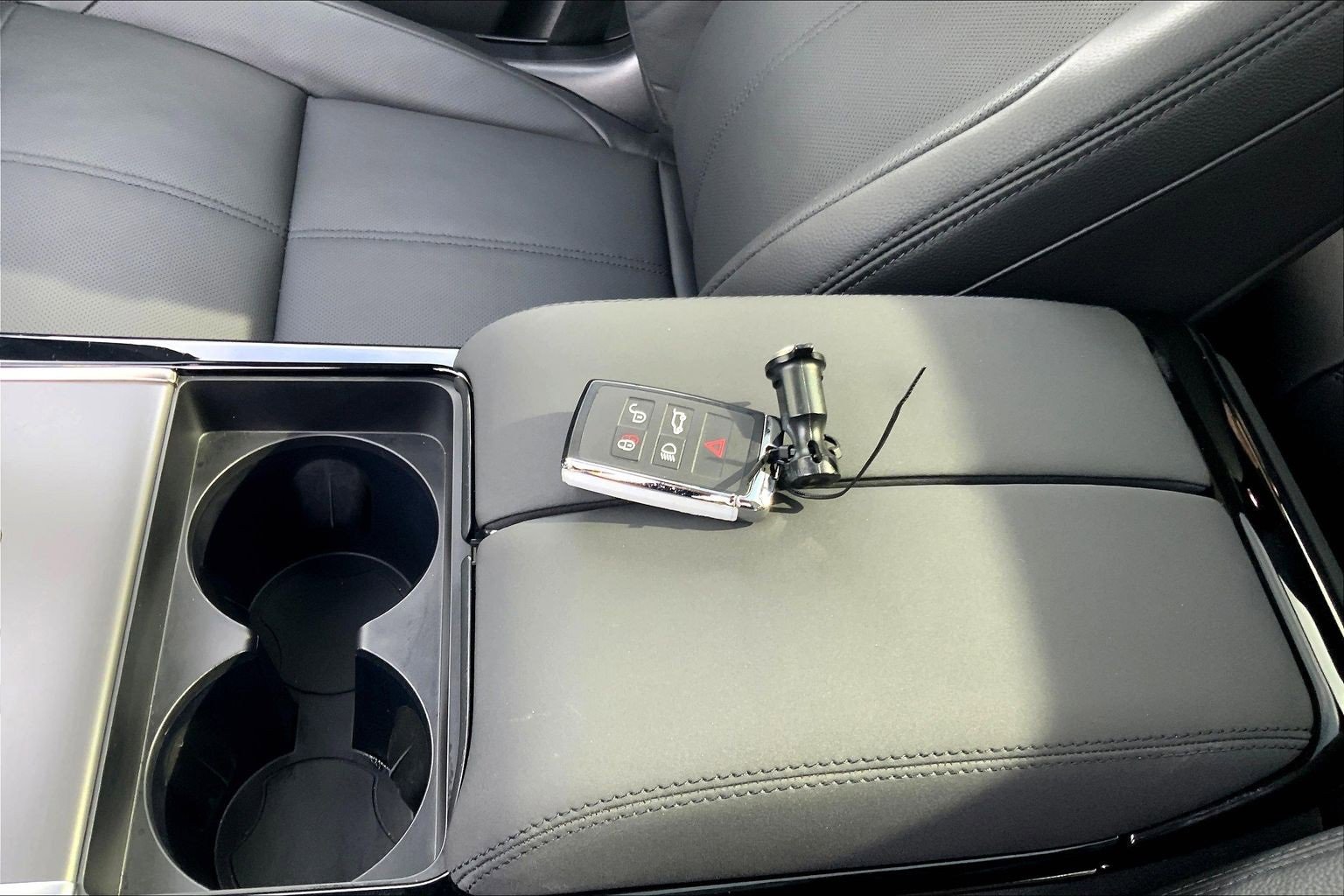 Used 2026 Land Rover Range Rover Velar S image 13