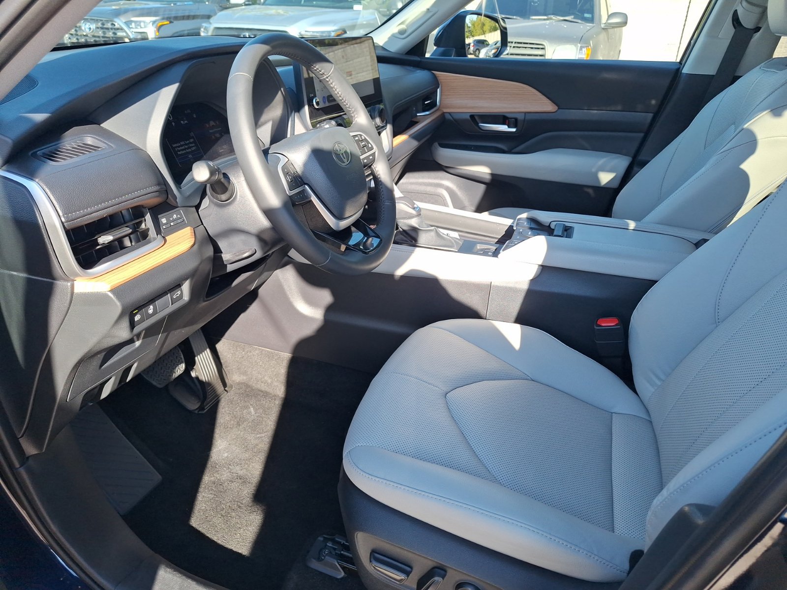 Used 2026 Toyota Grand Highlander FWD image 14