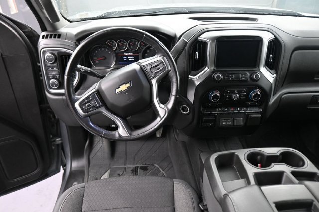 Used 2020 Chevrolet Silverado 1500 LT AWD/4WD image 20