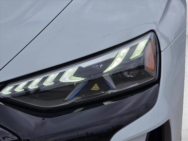 Used 2022 Audi e-tron GT Premium Plus image 10