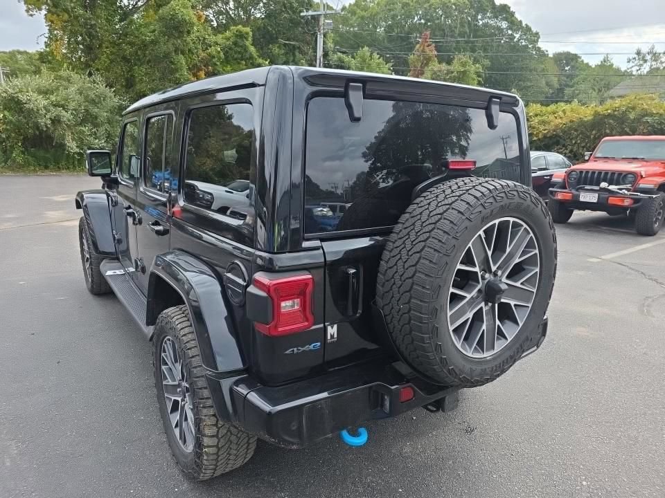 Used 2024 Jeep Wrangler High Altitude AWD/4WD image 8