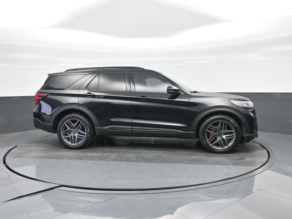 Used 2025 Ford Explorer ST w/ Sun And Sound Package image 10