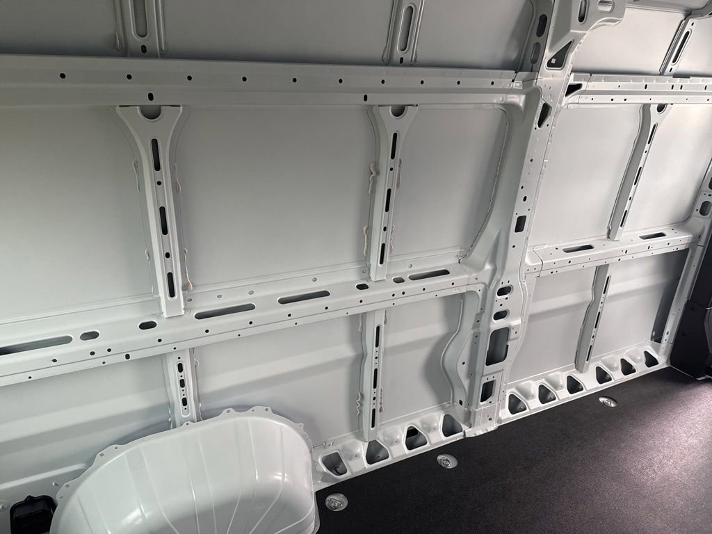 Used 2024 RAM ProMaster 2500 image 32