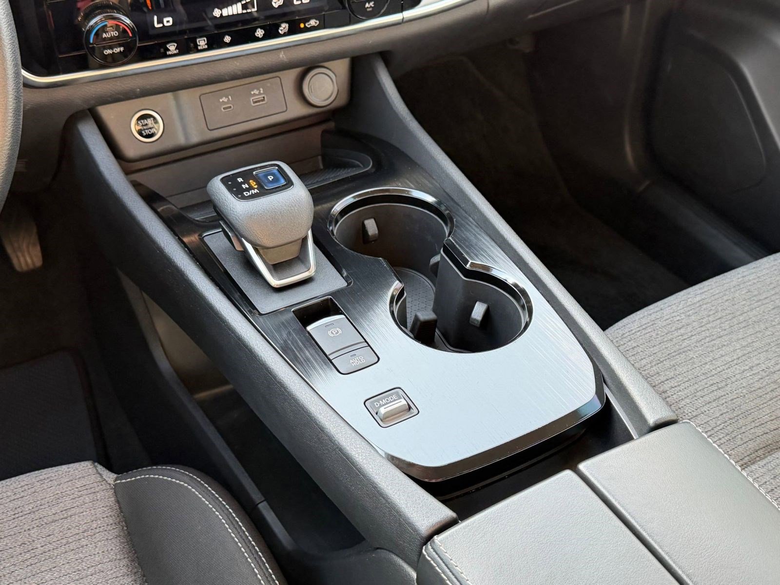 Certified 2022 Nissan Rogue SV image 26