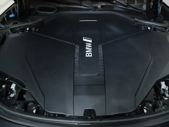 Certified 2023 BMW i7 xDrive60 image 39