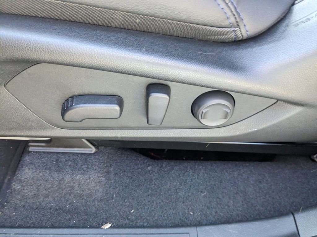 Used 2025 Subaru Forester Limited w/ Popular Package #2 AWD/4WD image 12