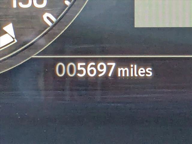 Certified 2023 Land Rover Defender 110 V8 image 11