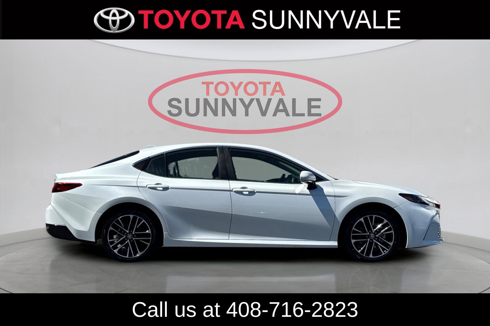 Used 2026 Toyota Camry XLE AWD/4WD image 9