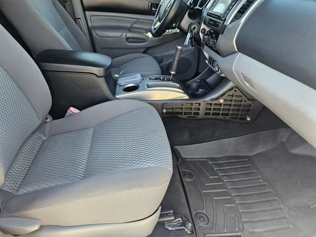 Used 2015 Toyota Tacoma PreRunner w/ SR5 Package RWD image 16