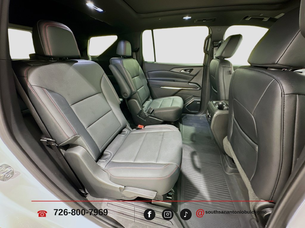 Used 2025 Chevrolet Traverse Z71 w/ Enhanced Driving Package AWD/4WD image 31