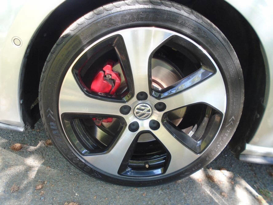 Used 2016 Volkswagen GTI SE w/ Driver Assistance Package image 27