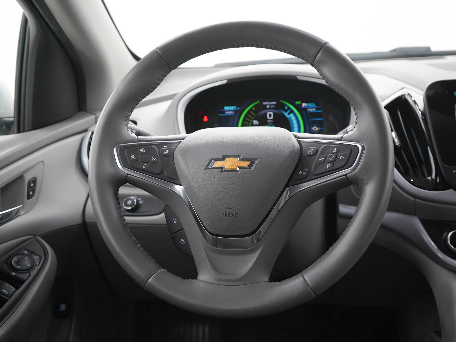 Used 2017 Chevrolet Volt LT w/ Comfort Package FWD image 15