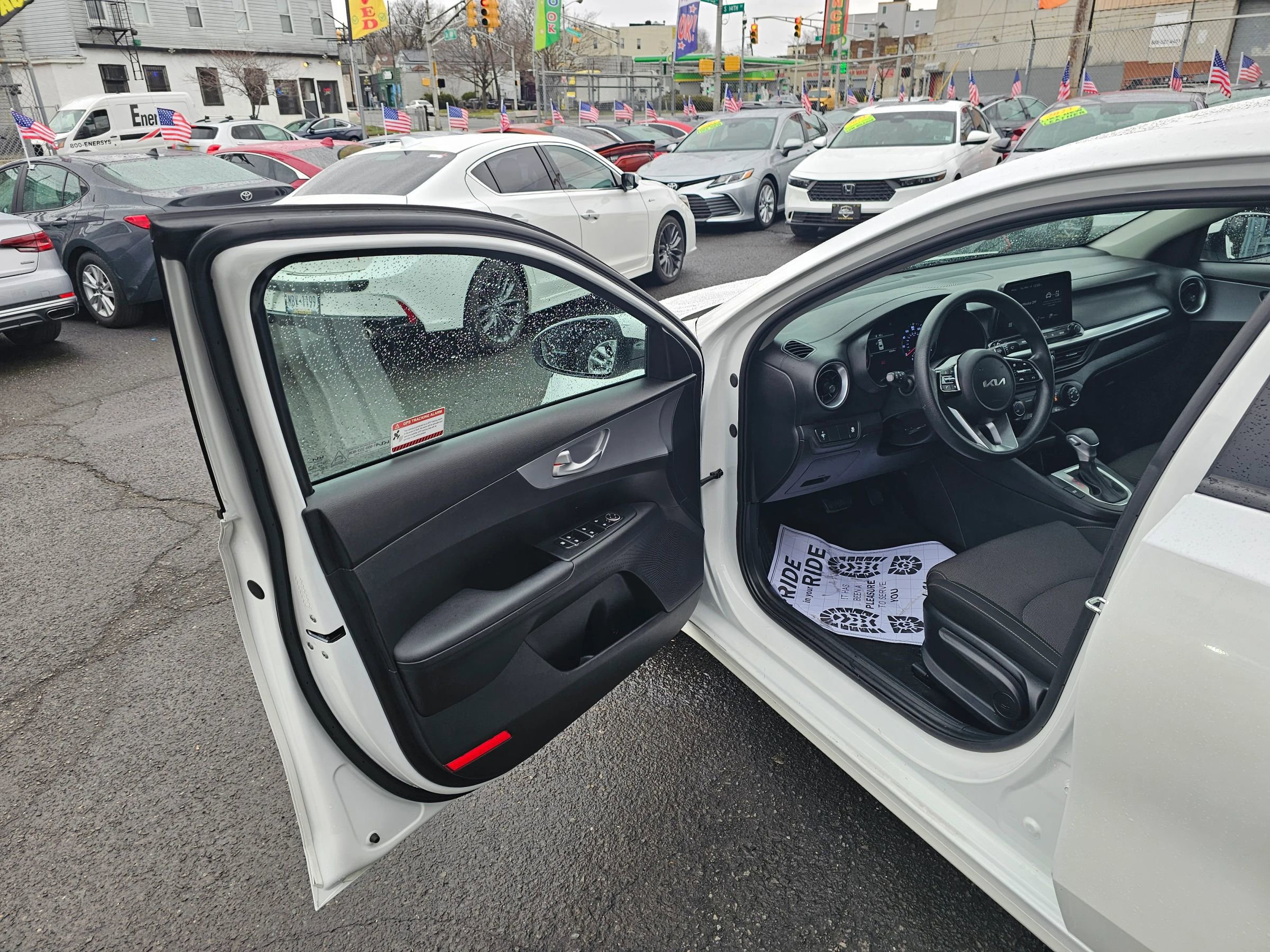 Used 2023 Kia Forte LXS image 9