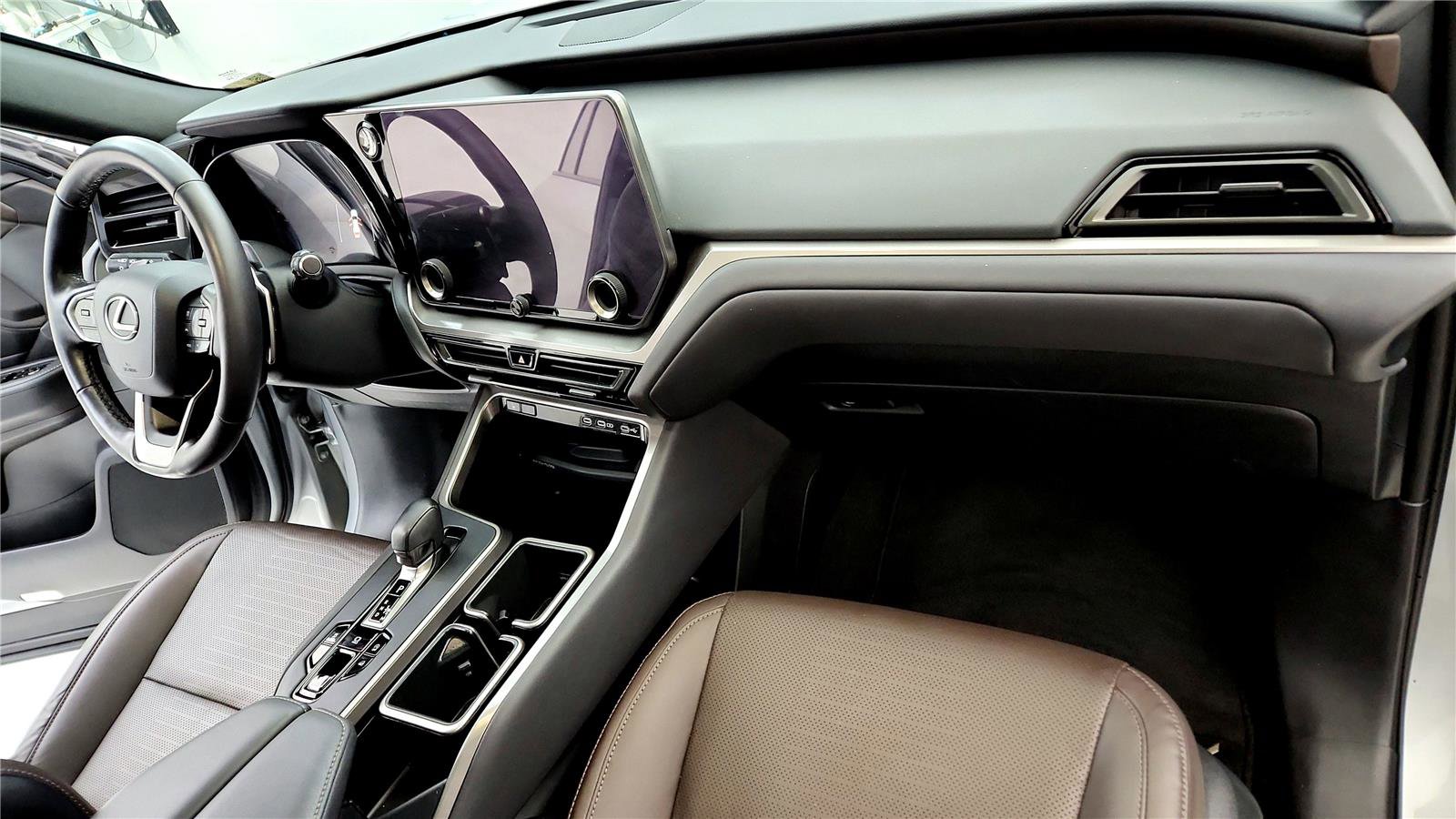 Used 2024 Lexus TX 350 AWD image 16