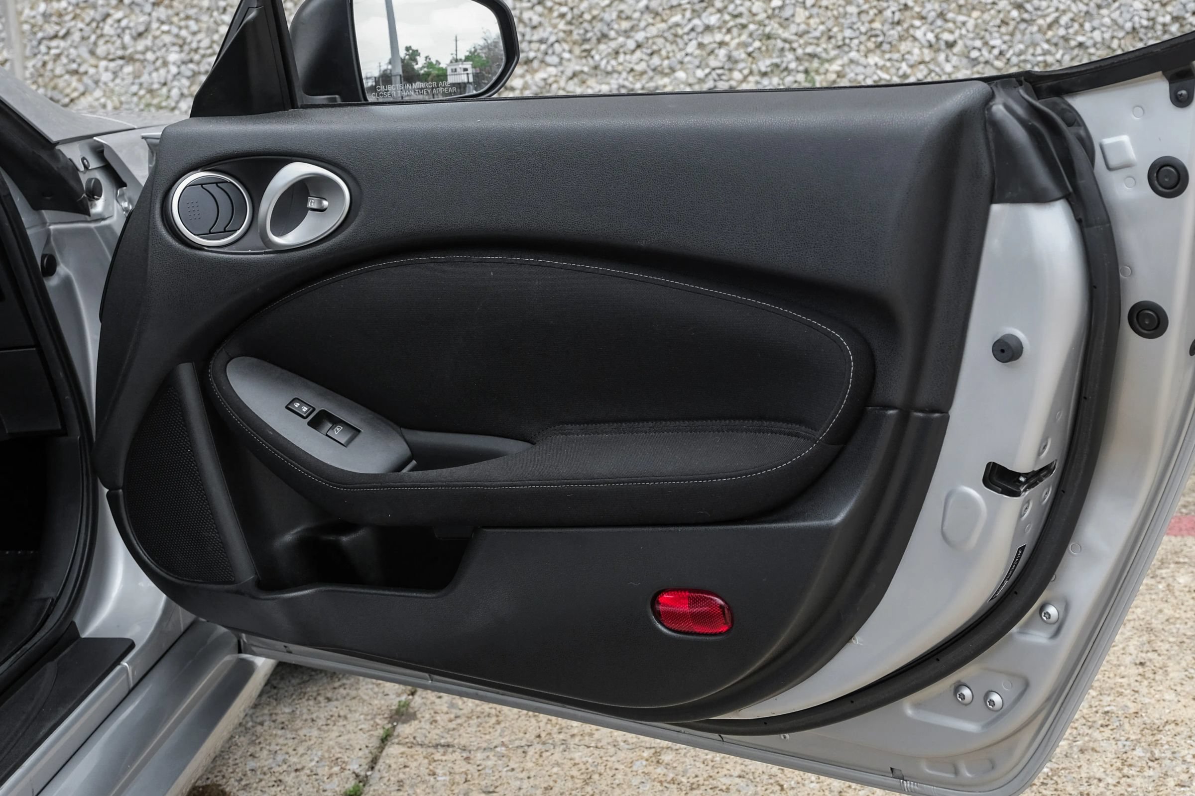 Used 2014 Nissan 370Z Coupe RWD image 31