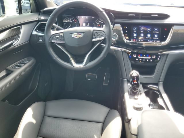 Used 2025 Cadillac XT6 Sport w/ Technology Package AWD/4WD image 17