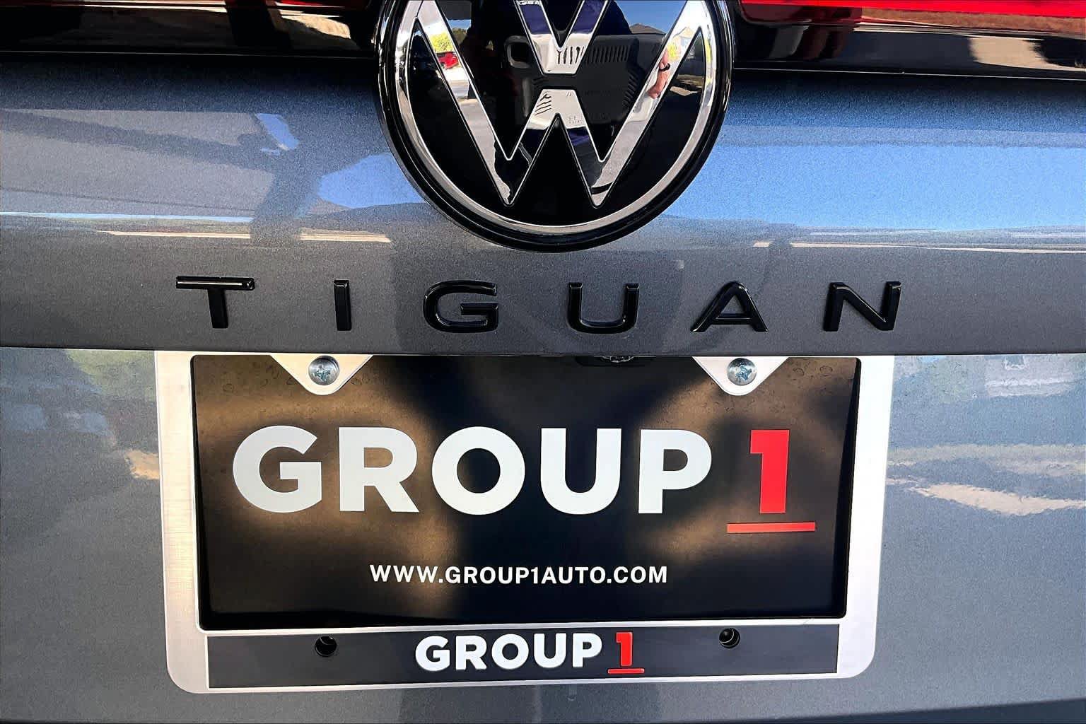 Used 2025 Volkswagen Tiguan SE R-Line FWD image 19