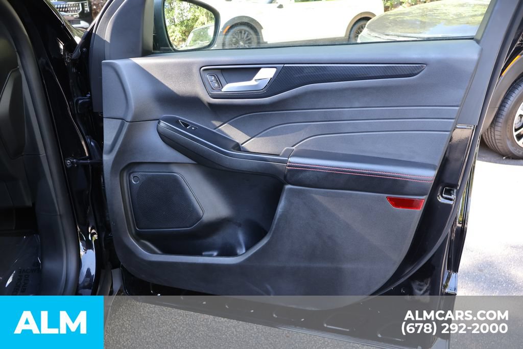 Used 2025 Ford Escape ST-Line AWD/4WD image 29