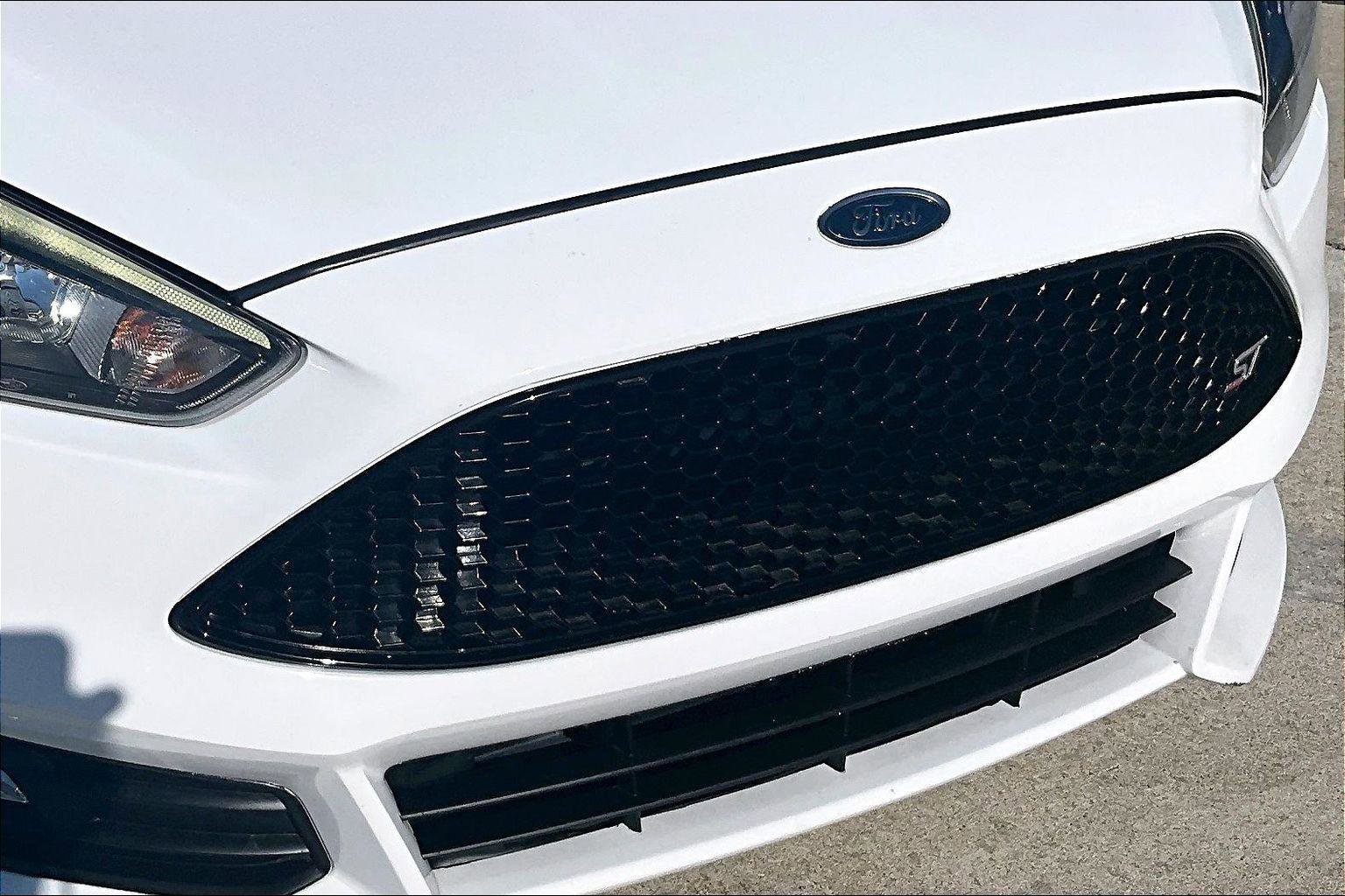 Used 2018 Ford Focus ST FWD image 27