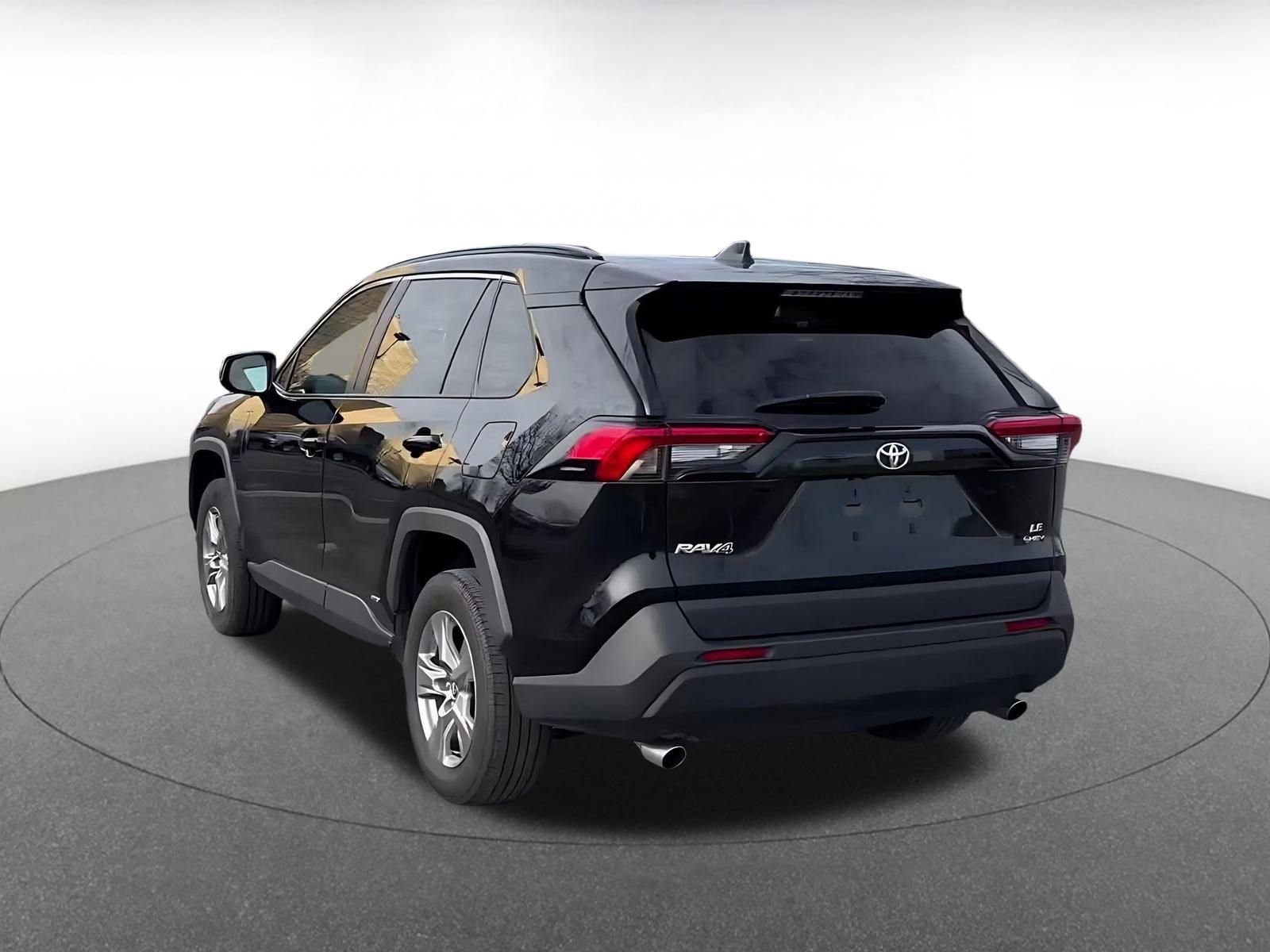 Used 2025 Toyota RAV4 LE image 11