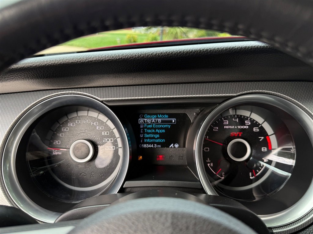 Used 2014 Ford Mustang Shelby GT500 w/ SVT Track Pack image 41