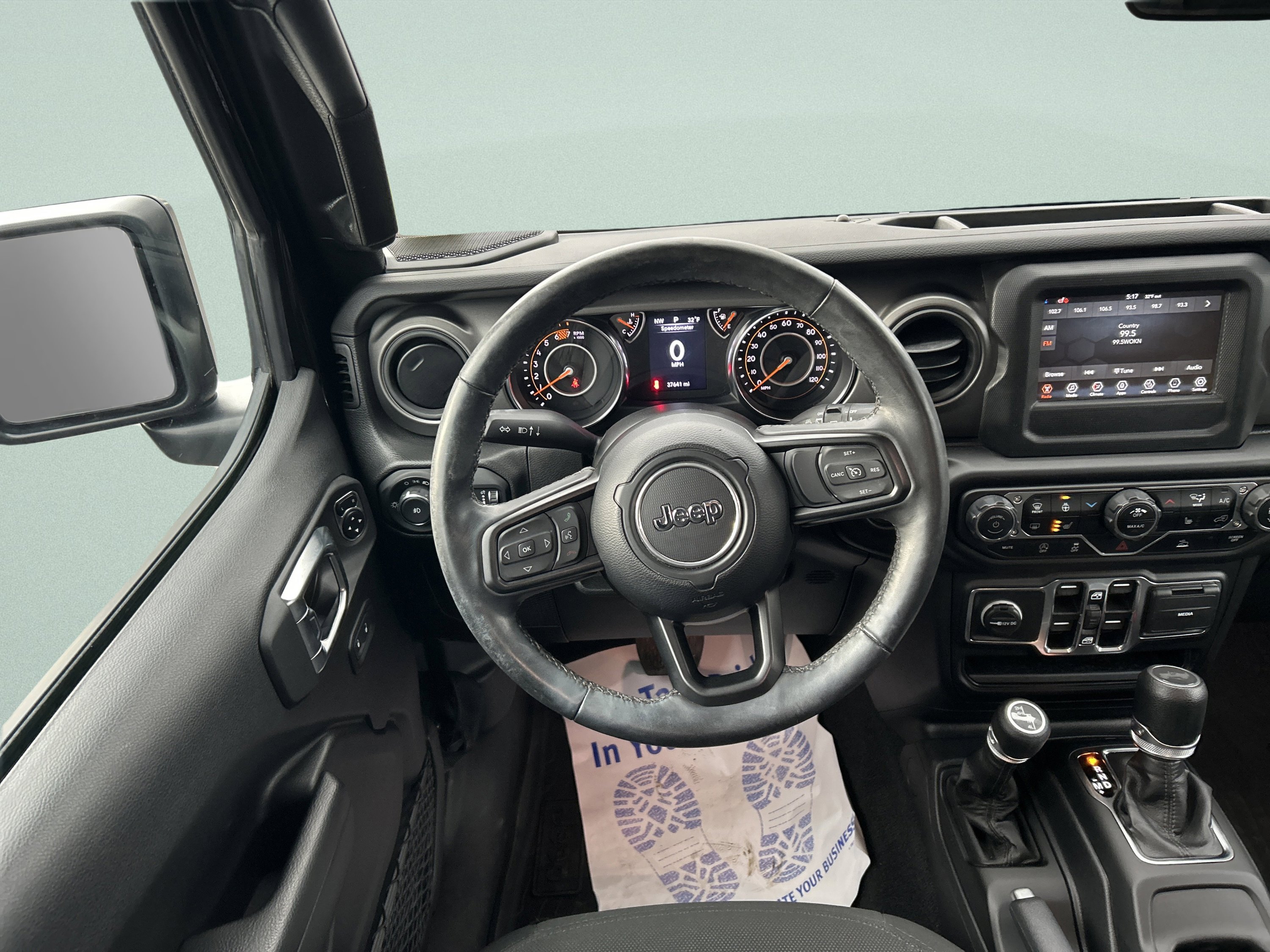 Used 2023 Jeep Wrangler Willys image 21