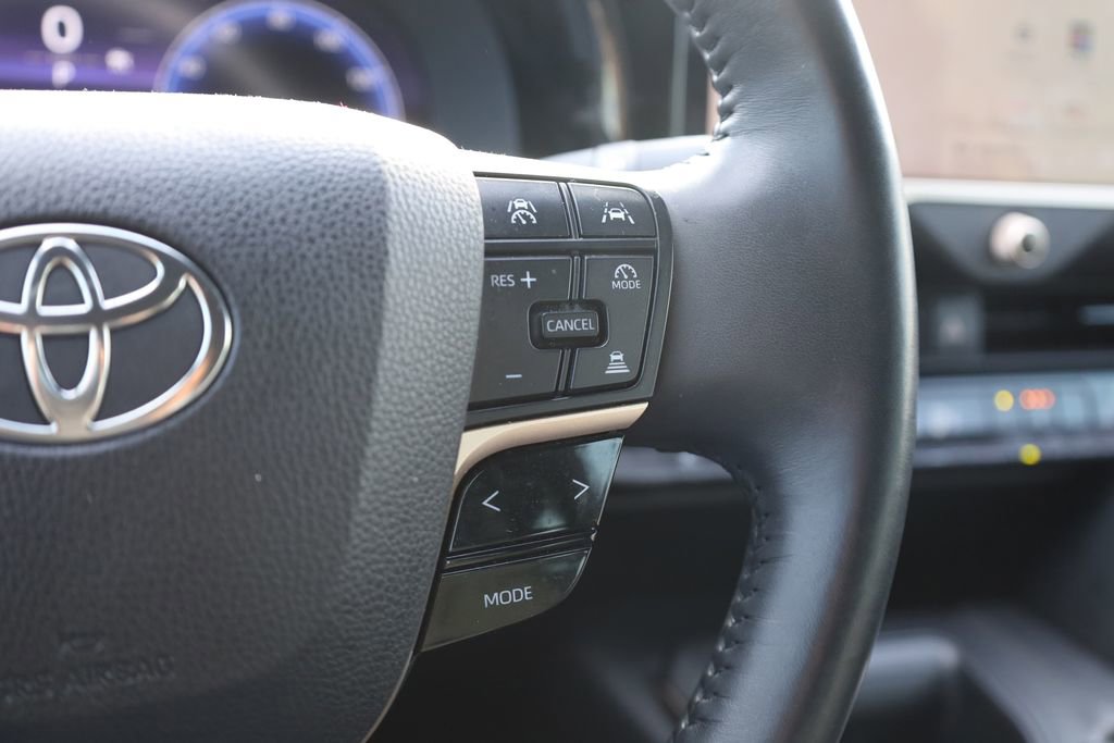 Used 2023 Toyota Crown XLE image 22