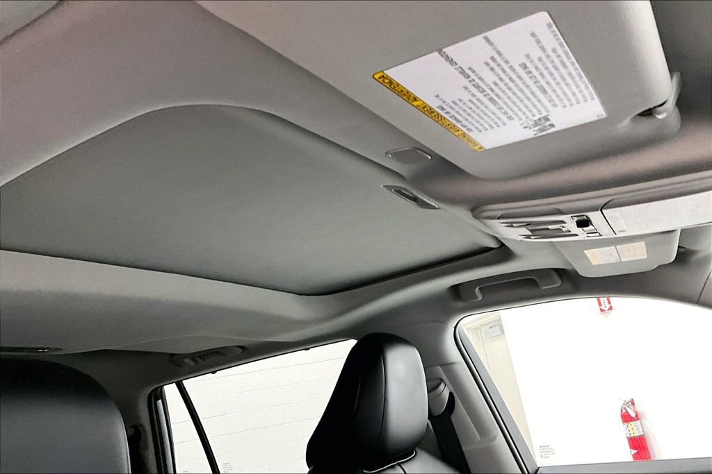 Used 2024 Toyota Highlander XLE image 20