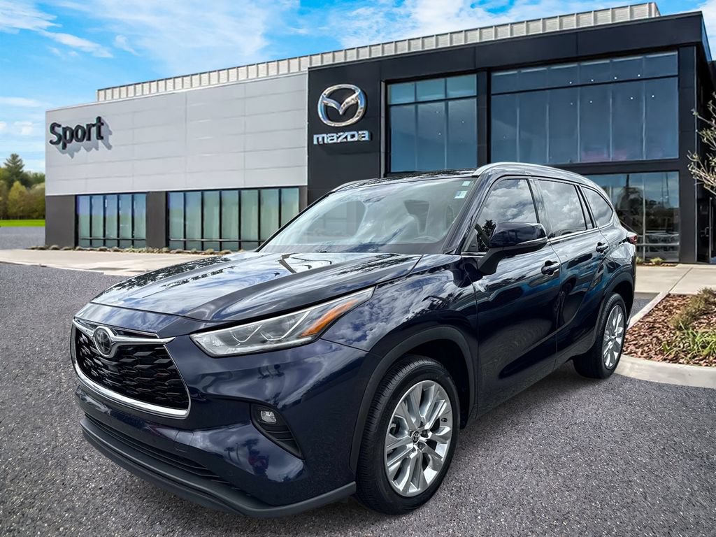 Used 2022 Toyota Highlander Limited FWD image 7