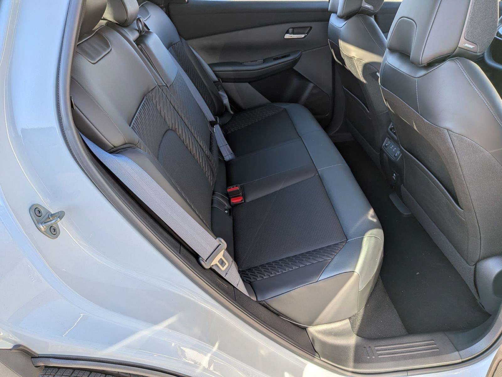 New 2026 Nissan Leaf Platinum+ w/ Cargo Package (Platinum+) FWD image 19