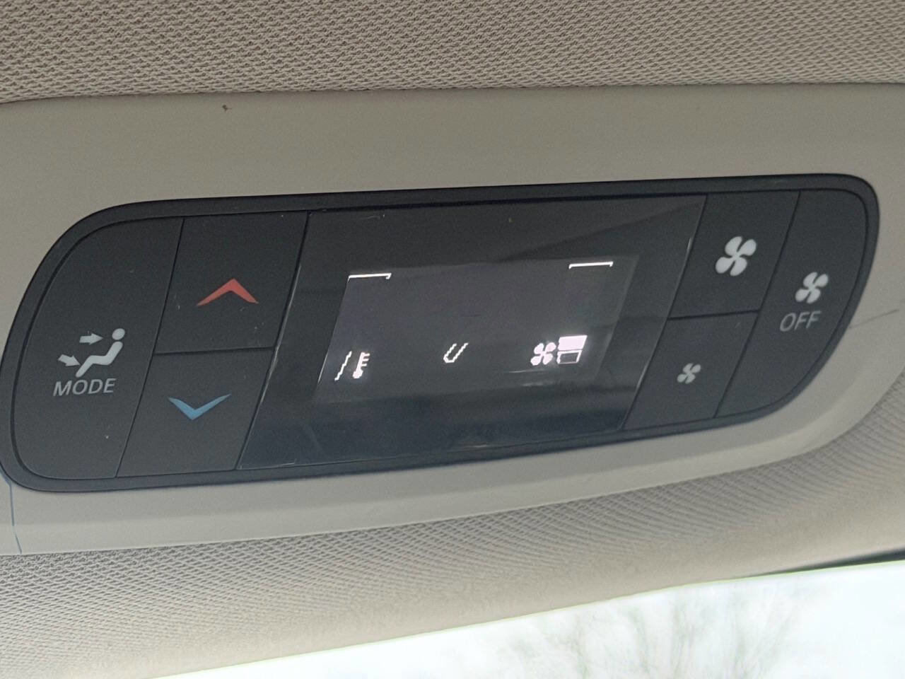 Used 2017 Chrysler Pacifica Touring image 22