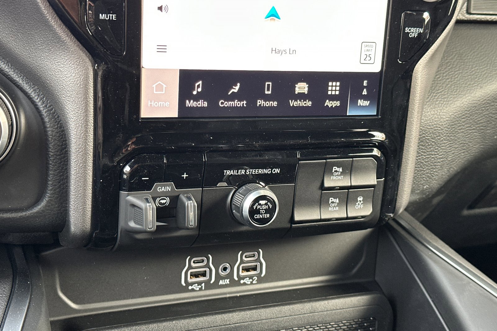 New 2026 RAM 1500 4x4 Crew Cab image 19