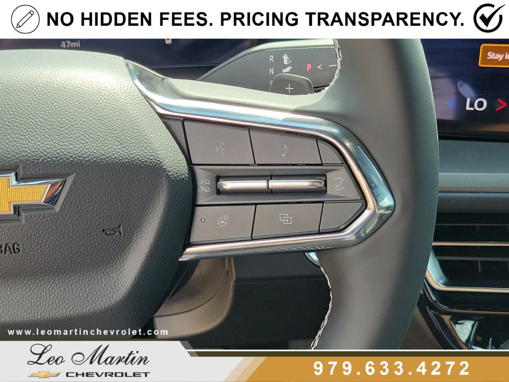 New 2027 Chevrolet Traverse LT w/ Driver Confidence Package FWD image 23
