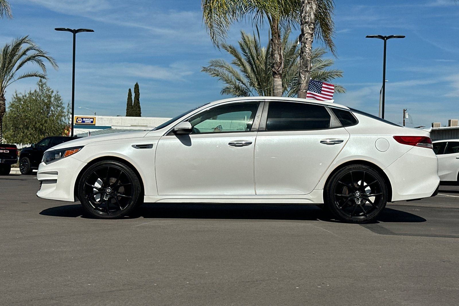 Used 2018 Kia Optima LX image 7