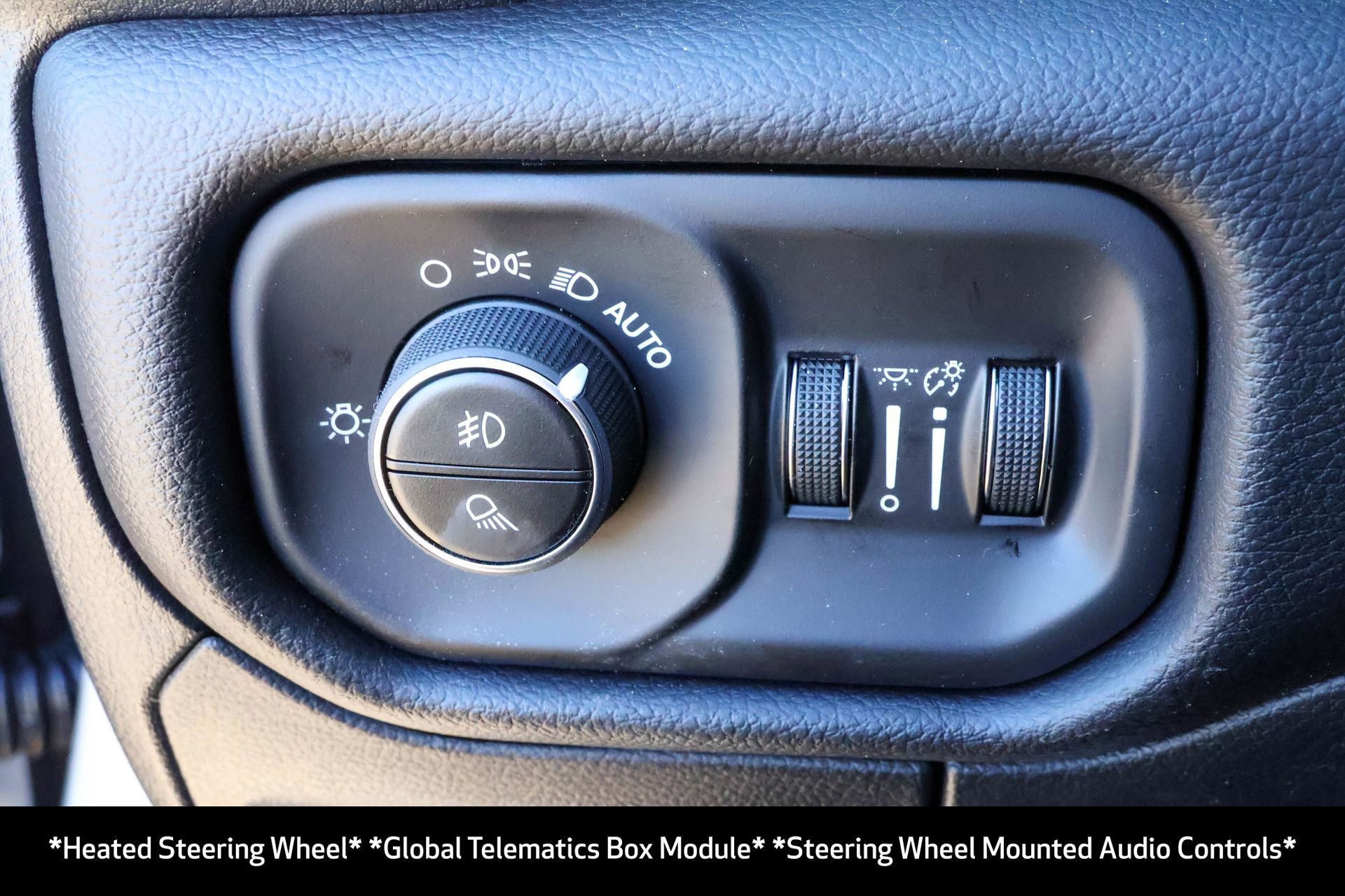 New 2026 RAM 1500 4x4 Crew Cab image 34