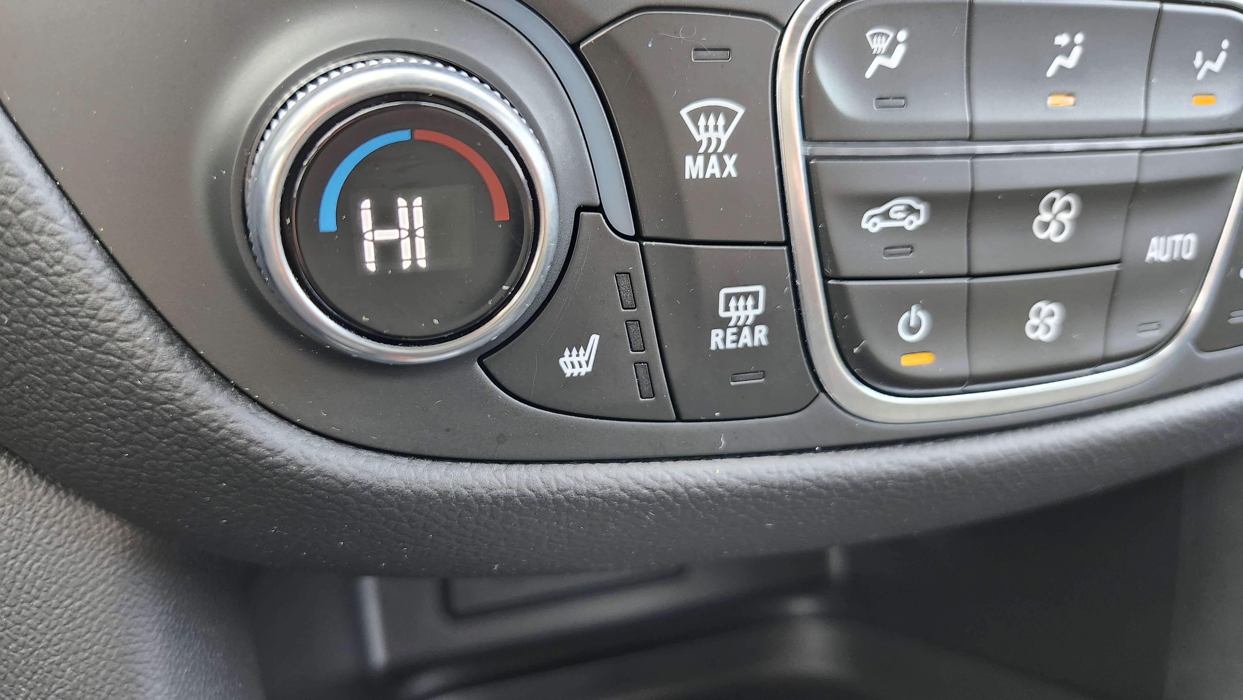 Used 2022 Chevrolet Equinox LT image 6