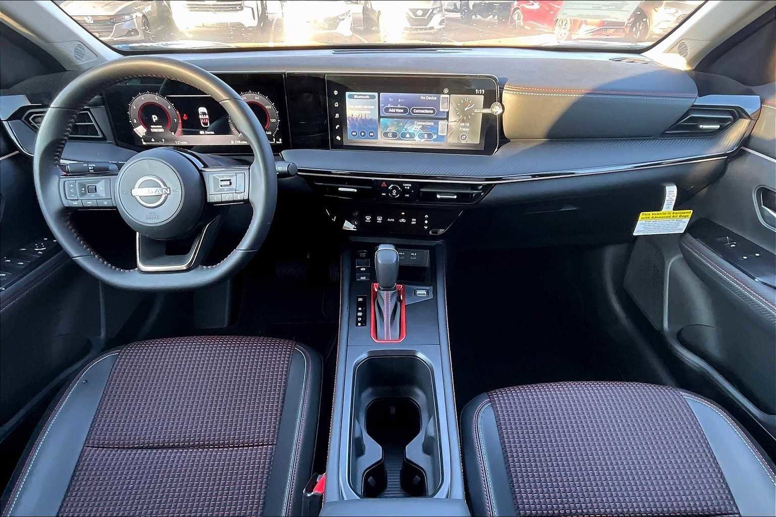 New 2025 Nissan Kicks SR w/ Illumination Package image 5