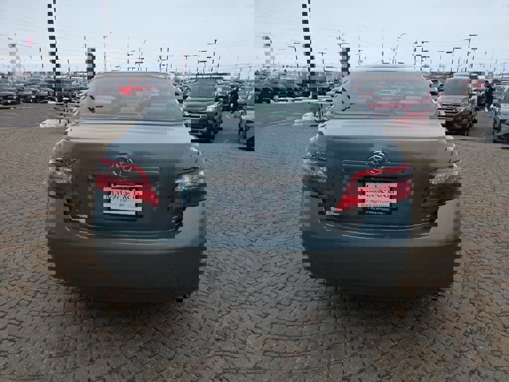 Used 2009 Toyota Camry LE image 6