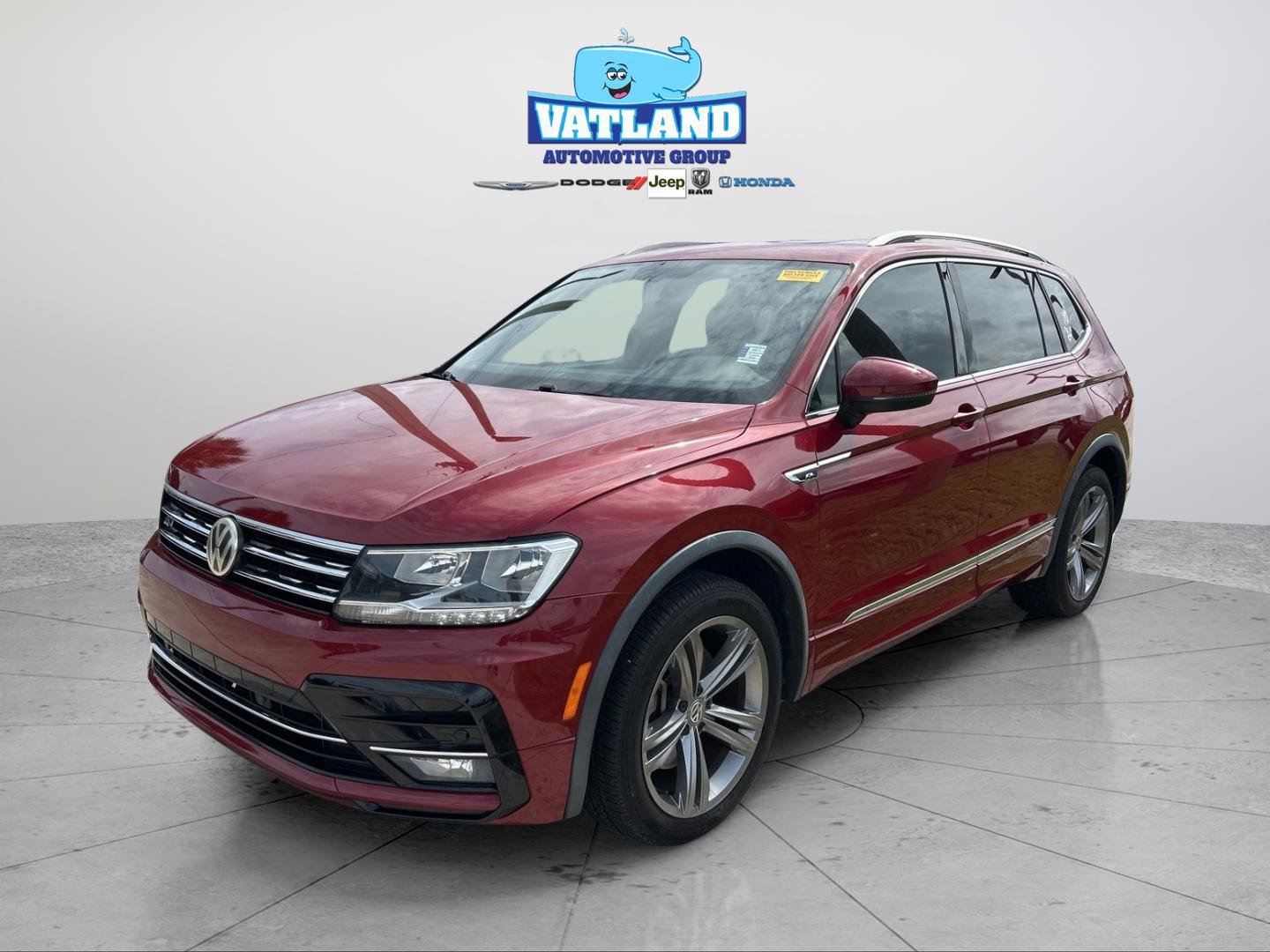 Used 2019 Volkswagen Tiguan SEL R-Line FWD image 1
