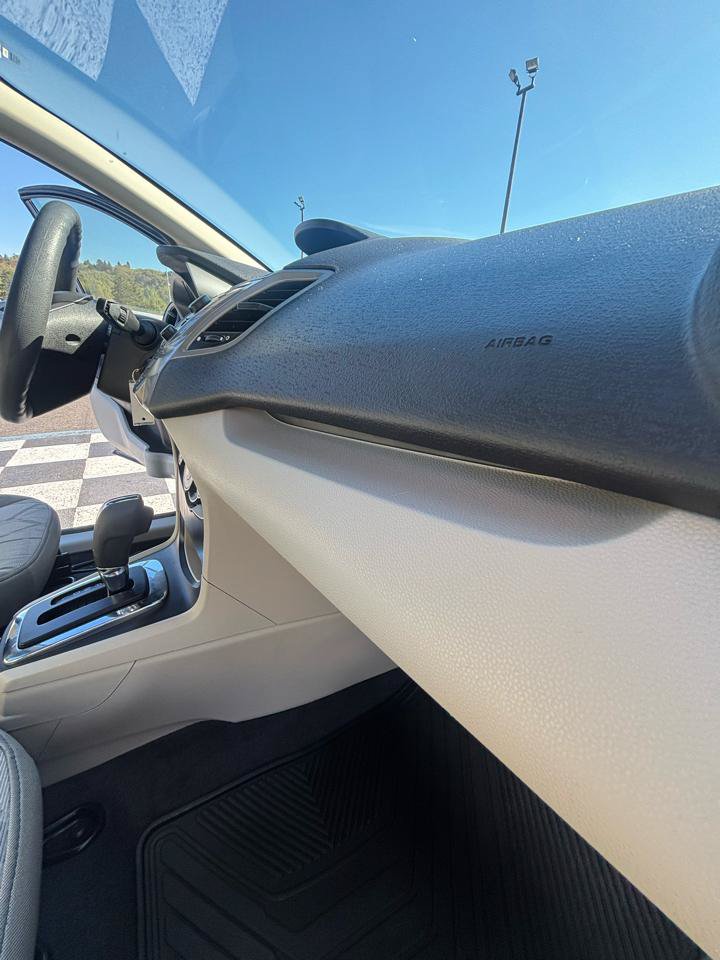 Used 2012 Ford Fiesta SE FWD image 20