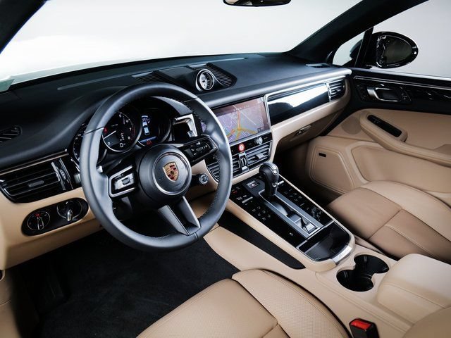 Certified 2026 Porsche Macan AWD/4WD image 20