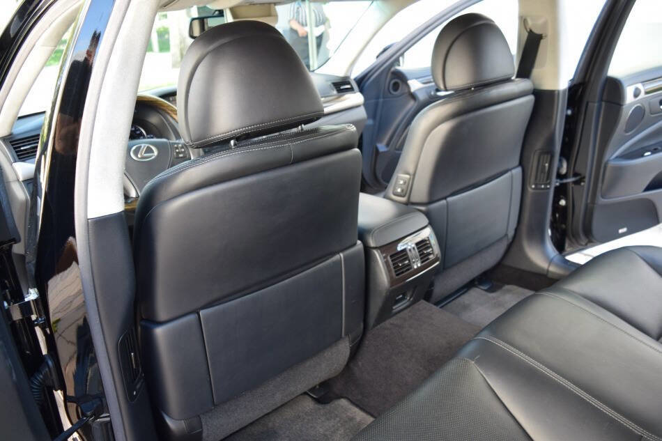 Used 2013 Lexus LS 460 AWD w/ Comfort Pkg image 47