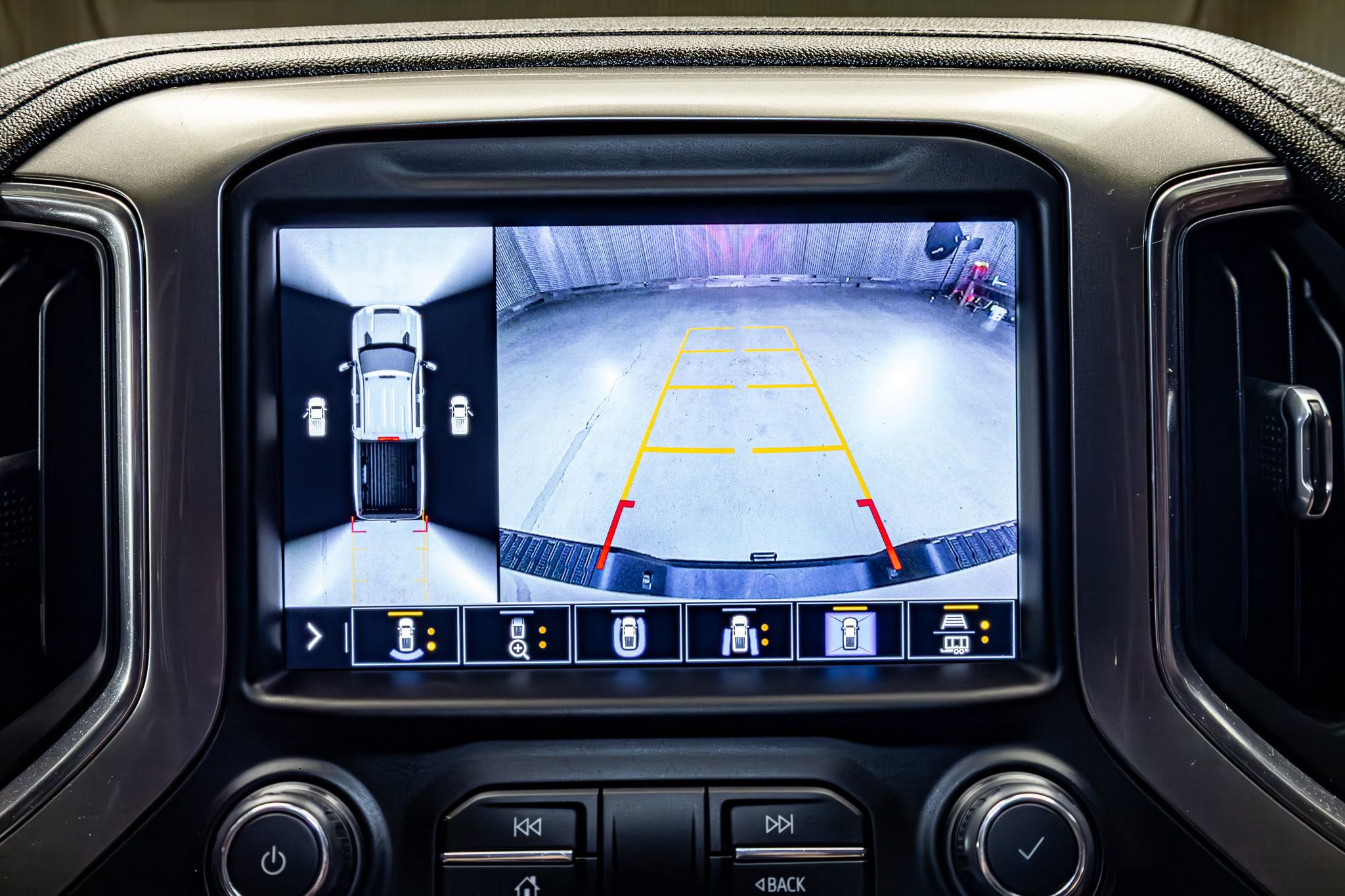 Used 2022 Chevrolet Silverado 2500 LTZ w/ LTZ Plus Package AWD/4WD image 22